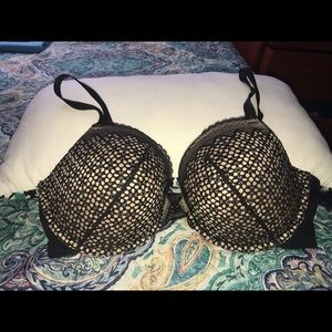 Bra size 38D